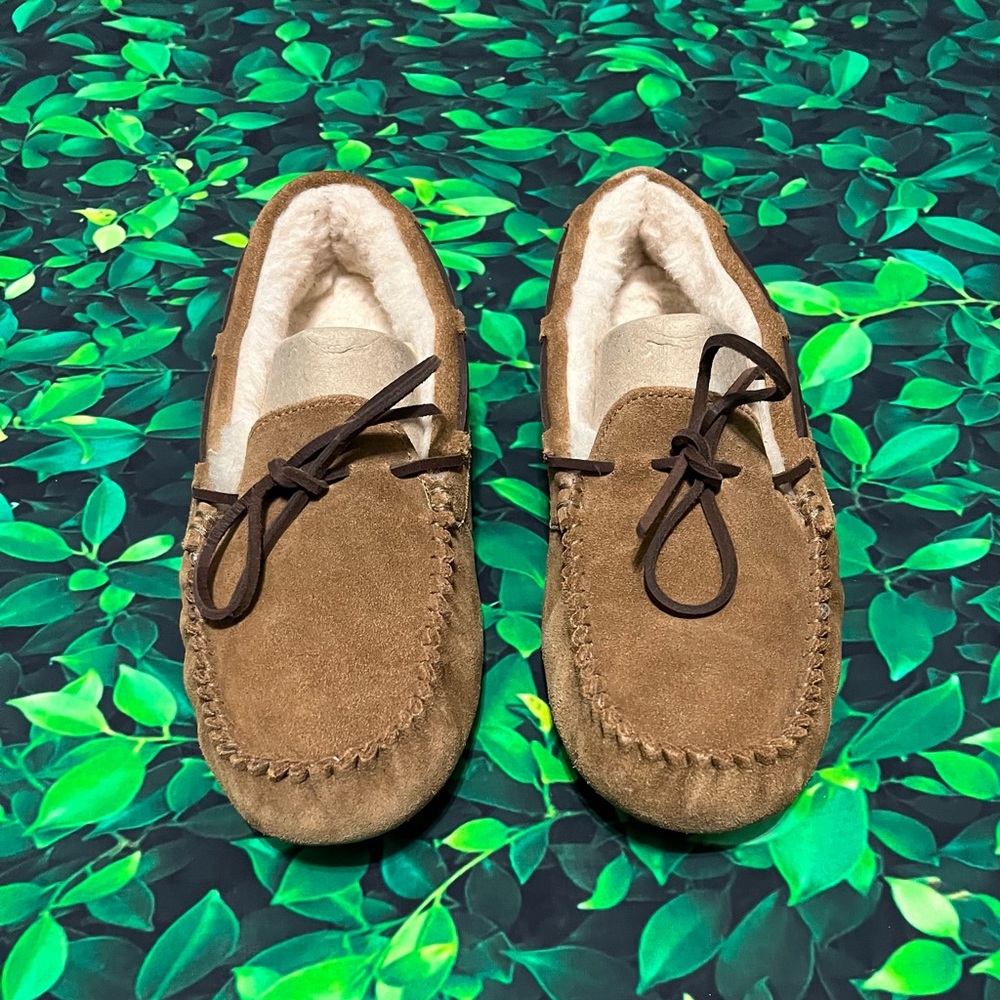 Size 9 Ugg Dakota Slipper